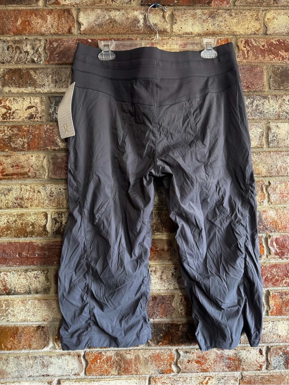 NWT Lululemon Studio dance pants cropped - Picture 3 of 4